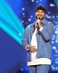 Télé Star 2224 '' J'adore quand le cœur est dans la voix ''