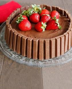 Télé Star 2225 Gâteau moelleux poire, fraises et mousse au chocolat