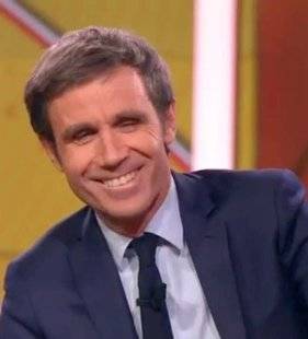 Télé Star 2230 Il se met à table