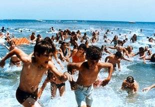 Télé Star 2232 1975 Les Dents de la mer ne font qu'une bouchée d'Hollywood