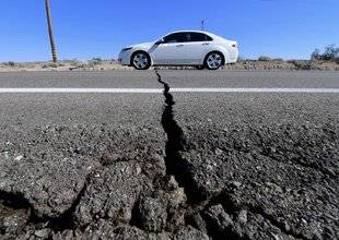Télé Star 2235 La Californie retient son souffle