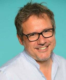 Télé Star 2236 Le CV de Philippe Gougler