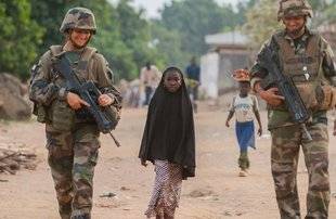 Télé Star 2241 '' Filmer la guerre c'est essentiel ''