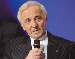 Télé Star 2244 Monsieur Aznavour