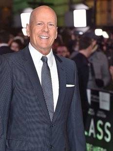 Télé Star 2244 Bruce Willis prépare son retour à Hollywood