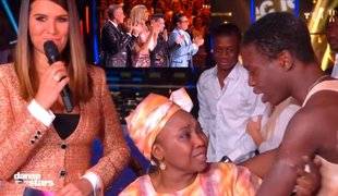 Télé Star 2245 La mère qui voit danser