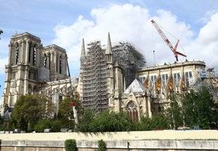 Télé Star 2249 Comment va Notre-Dame ?