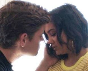 Télé Star 2249 Noor et Jules officialisent leur romance