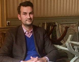 Télé Star 2250 '' Je ne supportais pas qu'il y ait du faux mobilier à Versailles ''