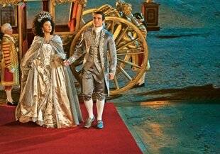 Télé Star 2433 La Reine Charlotte : un chapitre Bridgerton