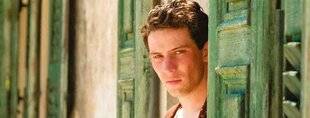 Télé Star 2494 Josh O'Connor Qui est le héros des Durrells ?