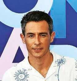 Télé Star 2495 John Boyd “C'est super de jouer un jeune papa”