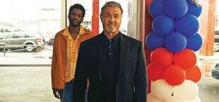 Télé Star 2505 Stallone, roi des séries !