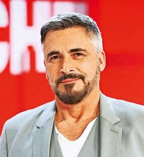 Télé Star 2544 Que présentera Olivier Minne sur M6 ?