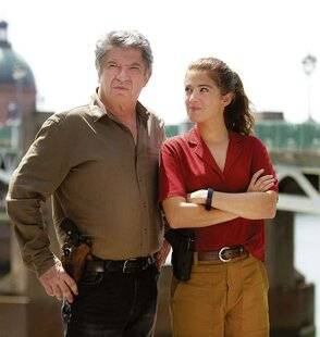 Télé Star 2550 Meurtres à Toulouse