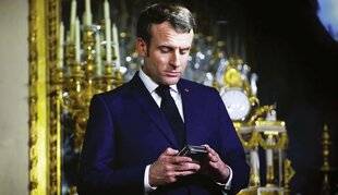 Télé Star 2553 Quand le portable des présidents devient un mouchard