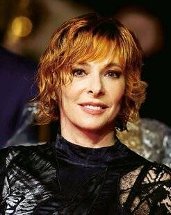 Télé Star 2557 Mylène Farmer Un retour sur scène déjà en vue ?