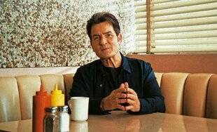 Télé Star 2557 Qui est Charlie ? Tout sur Mr. Sheen