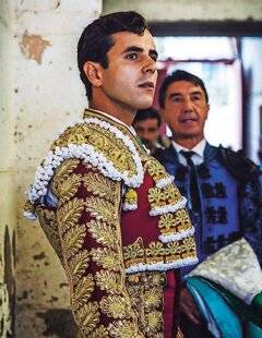 Télé Star 2560 Charles : “ Toréer, c'est apprendre à vivre avec la mort”