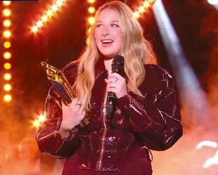 Télé Star 2563 La jeune génération a tout gagné !