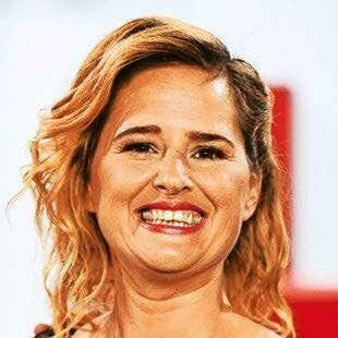 Télé Star 2563 " Ils voulaient tourner cet été et j'ai dit : Mais il n'y a pas moyen ! "