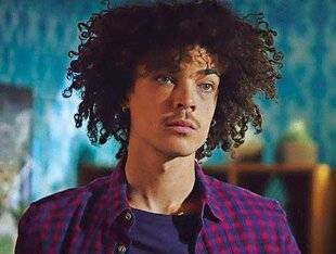 Télé Star 2563 Baptiste se la joue solo