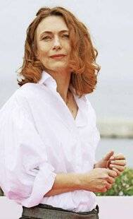 Télé Star 2564 Natacha Lindinger '' Faire l'amalgame avec l'actu serait une erreur ''