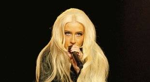 Télé Star 2573 Christina Aguilera : L'invitée en or du Gala des Pièces jaunes