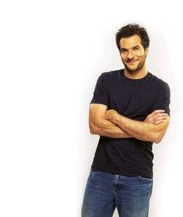 Télé Star 2574 Amir Haddad : Je ne suis pas romantique '' dans la forme ''