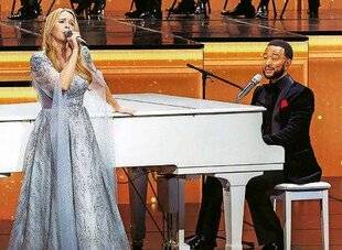 Télé Star 2578 Comment Hélène Rollès s'est-elle retrouvée à chanter en Chine, devant 800 millions de téléspectateurs ?