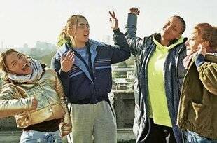 Télé Star 2582 Les filles du ciel