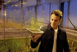 Télé Star 2583 Sur le front