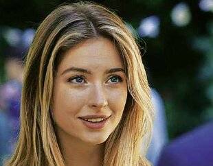 Télé Star 2584 Charlène de retour