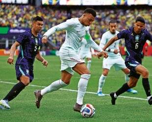 Télé Star 2592 Coupe du monde : 48 équipes, 1 trophée !