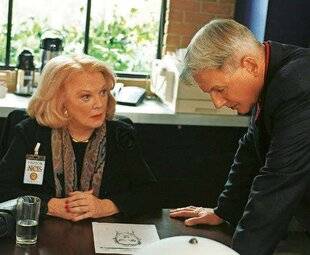 Télé Star 2592 2010 : Gena Rowlands dans NCIS