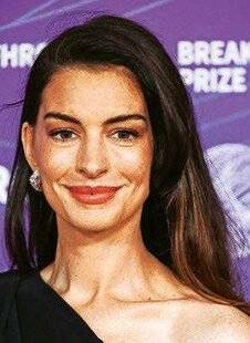 Télé Star 2593 Anne Hathaway est enchantée