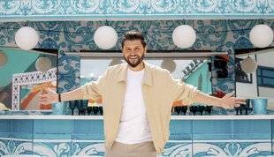 Télé Star 2594 Christophe Beaugrand “ Secret Story va être la comédie fun de l'été ”