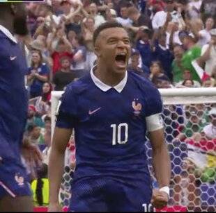Télé Star 2596 Les Bleus se qualifient en 16 de finale