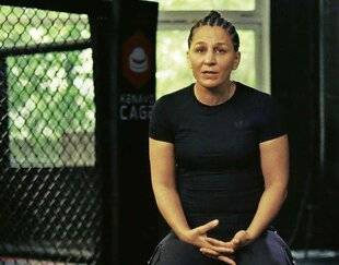 Télé Star 2596 Lucie Bertaud “ Le MMA a réalisé mon rêve de gamine ”
