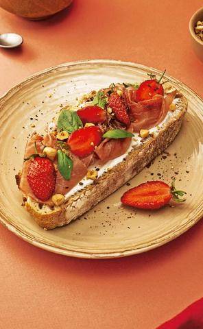 Télé Star 2602 Bruschetta au jambon cru, fraises et dukkah