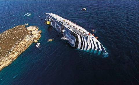 Télé Star 2604 La dérive : cauchemar en mer