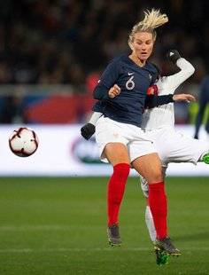 Télé Poche 2776 COUPE DU MONDE FÉMININE DE FOOT : LA LISTE DES BLEUES EN EXCLU SUR TF1