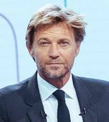 Télé Poche 2779 Pas touche à Delahousse !