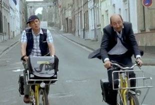 Télé Poche 2782 Bienvenue chez les Ch'tis
DANY BOON ET KAD MERAD CASSENT LA BARAQUE