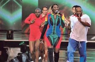 Télé Poche 2784 LA CHANSON DE L'ANNÉE