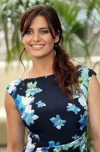 Télé Poche 2787 LAËTITIA MILOT S'INSTALLE À LA RÉUNION