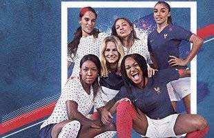 Télé Poche 2795 DANS LE CŒUR DES FRANÇAIS, LA NOUVELLE VIE DES BLEUES