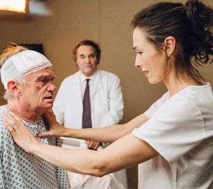 Télé Poche 2803 Nina
UNE (VRAIE) MÉDECIN URGENTISTE SUPERVISE LA SÉRIE