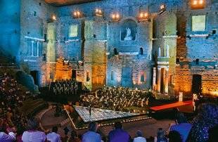 Télé Poche 3096 AUX CHORÉGIES D'ORANGE, LES MUSIQUES SE MÉLANGENT