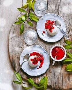 Télé Poche 3096 Blanc-manger au coulis de poivrons et framboises